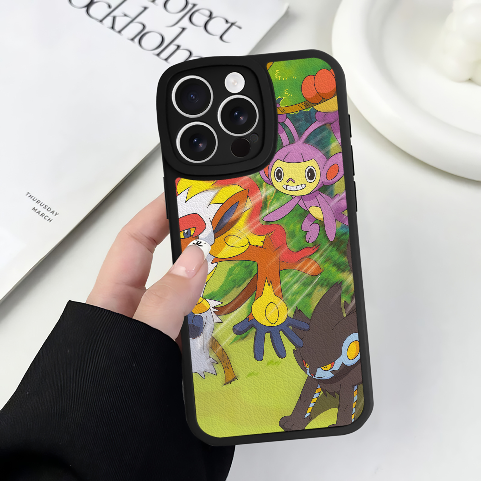 （画像用） ポケットモンスター Pokémon 【iPhone 16シリーズ対応】シリコンスマホケース（レザー調） 材質：シリコン